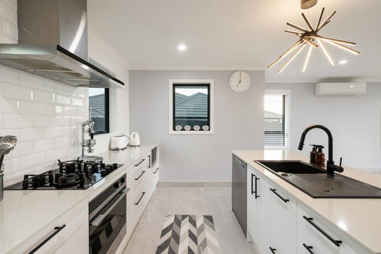 Photo of property in 20 Rose Berry Crescent, Flagstaff, Hamilton, 3210