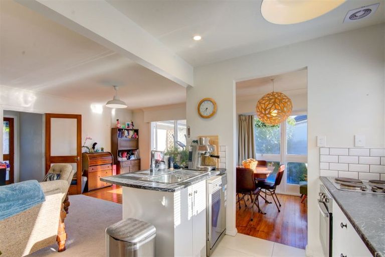 Photo of property in 2/42 Office Road, Merivale, Christchurch, 8014