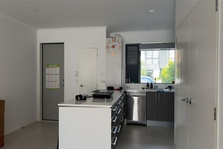Photo of property in 16 Flounder Road, Hobsonville, Auckland, 0616