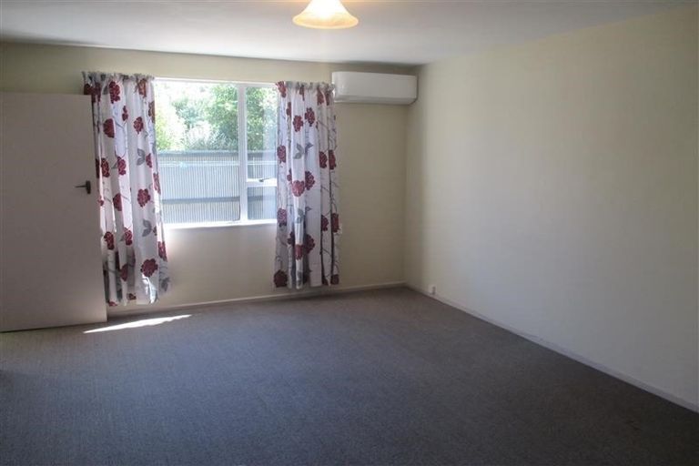 Photo of property in 4/19 Hargest Crescent, Sydenham, Christchurch, 8023