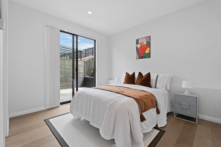 Photo of property in 8 Kumukumu Road, Long Bay, Auckland, 0630