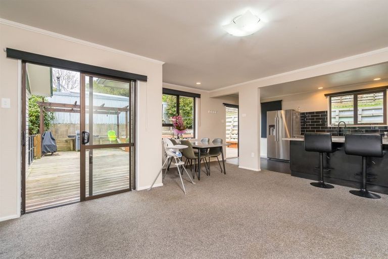 Photo of property in 8 Greenhithe Street, Waihola, Milton, 9073