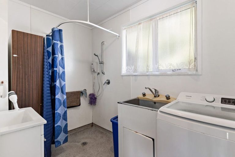 Photo of property in 1 Ronald Avenue, Glenbrook, Waiuku, 2681