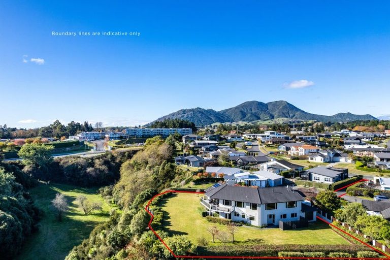 Photo of property in 19 Magnolia Rise, Waipahihi, Taupo, 3330