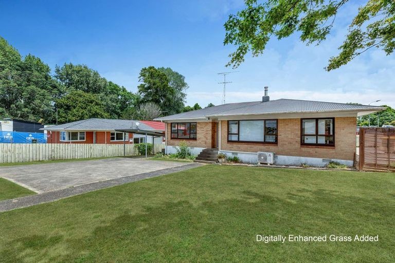Photo of property in 8 Paerata Road, Pukekohe, 2120