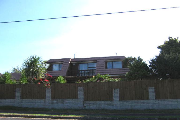 Photo of property in 2/31 Tane Street, New Lynn, Auckland, 0600