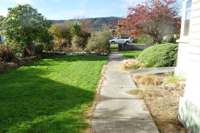 Photo of property in 12 Andersen Street, Reefton, 7830