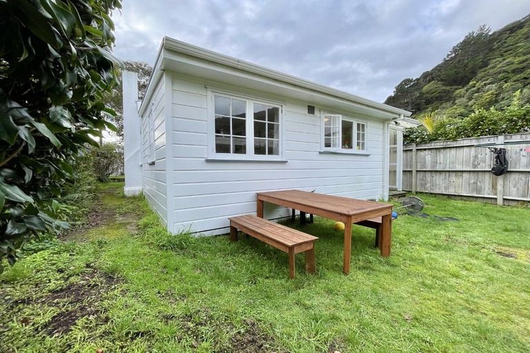 Photo of property in 5 Kauri Street, Eastbourne, Lower Hutt, 5013