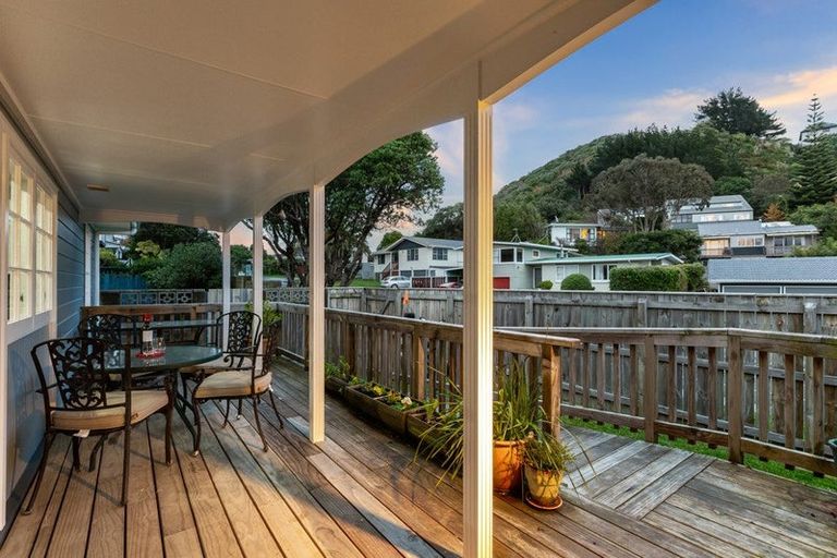 Photo of property in 7 Luff Place, Whitby, Porirua, 5024