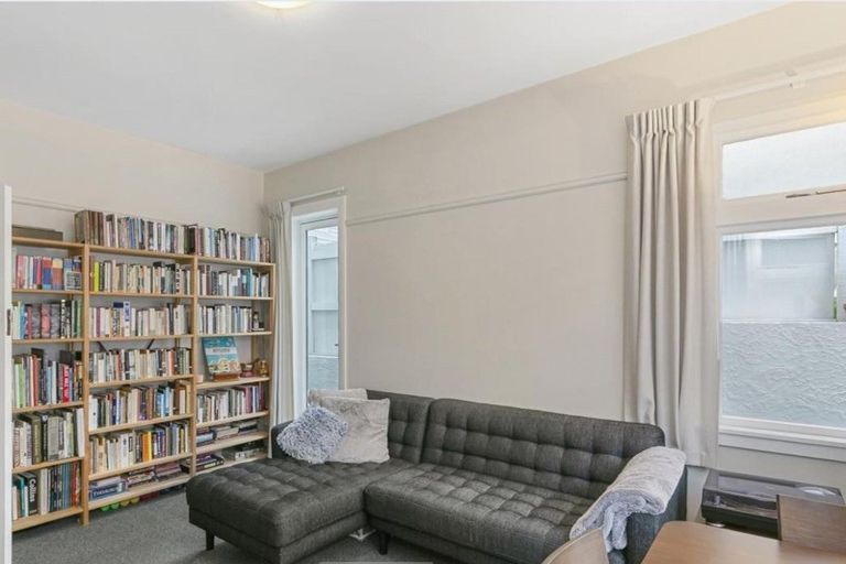 Photo of property in 5/1 Rixon Grove, Mount Victoria, Wellington, 6011