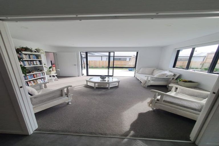 Photo of property in 49b Western Avenue, Omokoroa, 3172