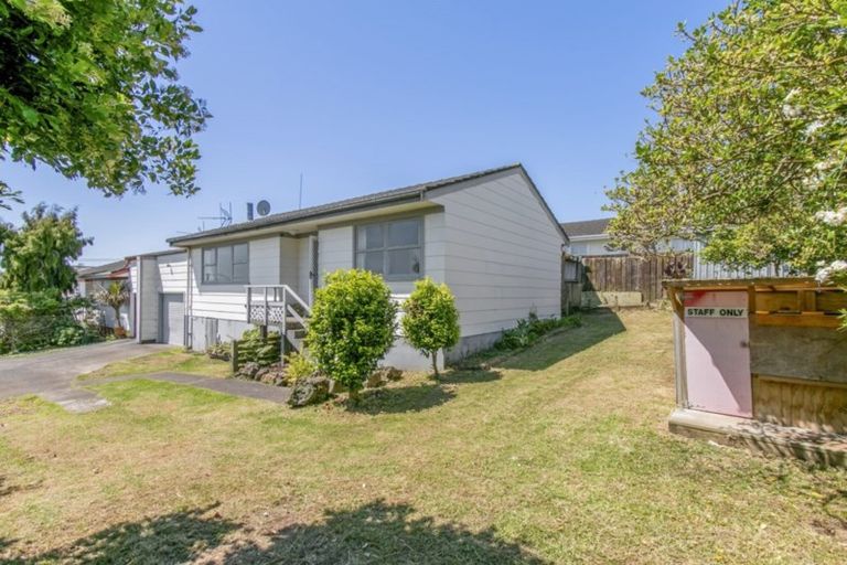 Photo of property in 3/11 Ridgemount Rise, Mangere Bridge, Auckland, 2022