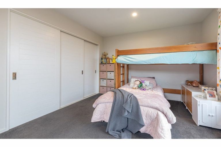 Photo of property in 8 Polish Settlers Place, Marshland, Christchurch, 8083