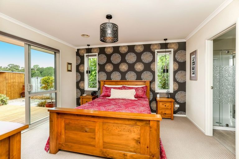 Photo of property in 86 Karamea Street, Whalers Gate, New Plymouth, 4310