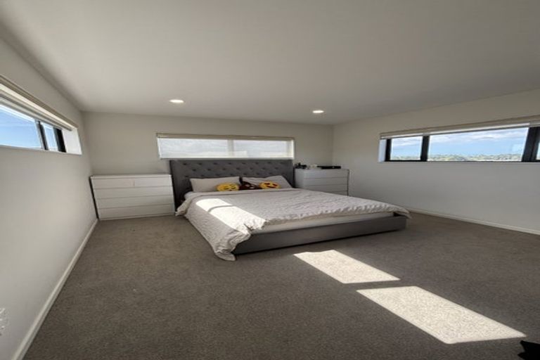 Photo of property in 18 Vintry Drive, Huapai, Kumeu, 0810