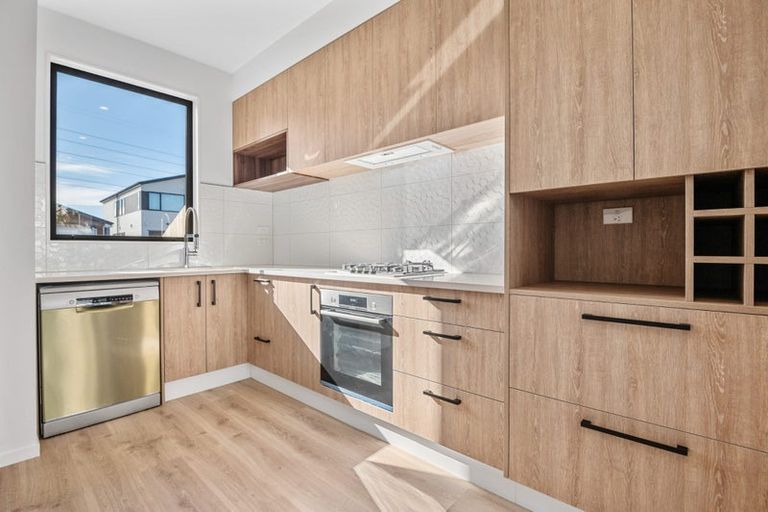 Photo of property in 63 Horokaka Street, Massey, Auckland, 0614