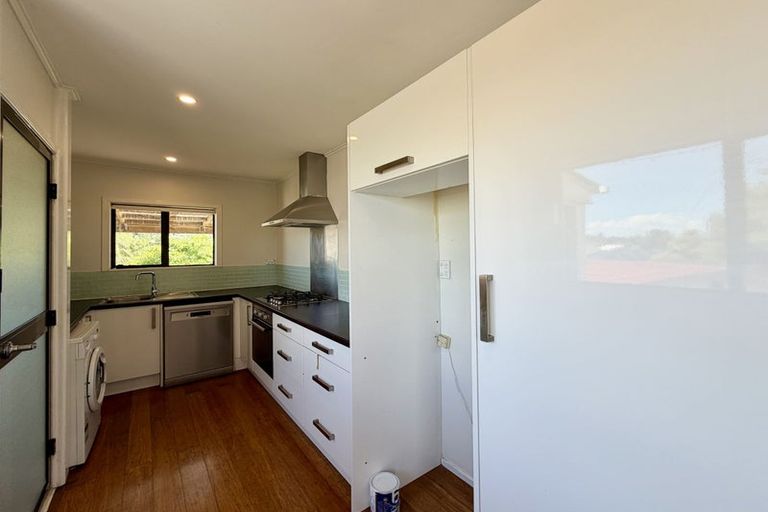 Photo of property in 55 La Rosa Street, Green Bay, Auckland, 0604