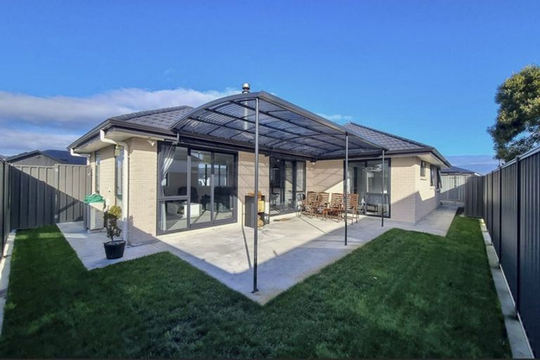 Photo of property in 24 Rangataiki Place, Te Awa, Napier, 4110