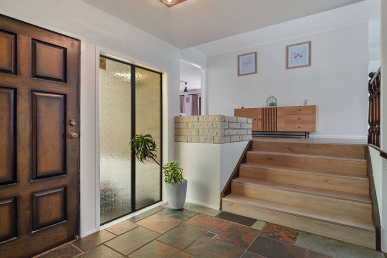 Photo of property in 8 Deodar Place, Totara Heights, Auckland, 2105