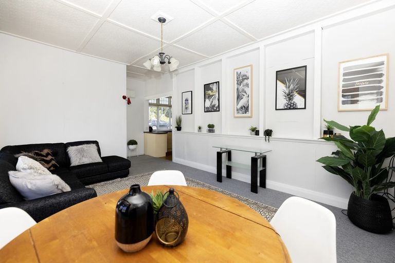 Photo of property in 75 Pendarves Street, New Plymouth, 4310