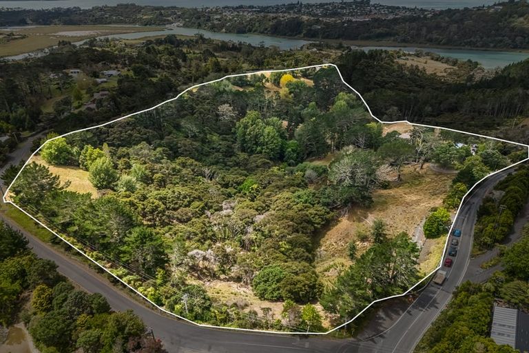 Photo of property in 266 Duck Creek Road, Stillwater, Silverdale, 0993