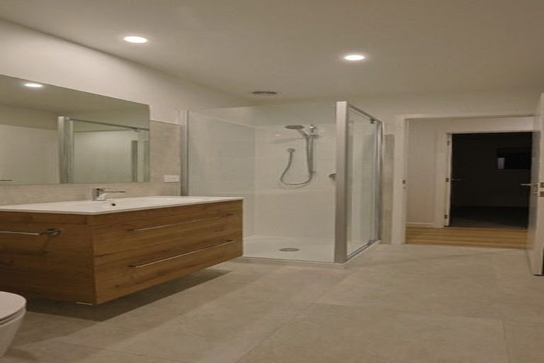 Photo of property in 24a Palm Avenue, Hokowhitu, Palmerston North, 4410