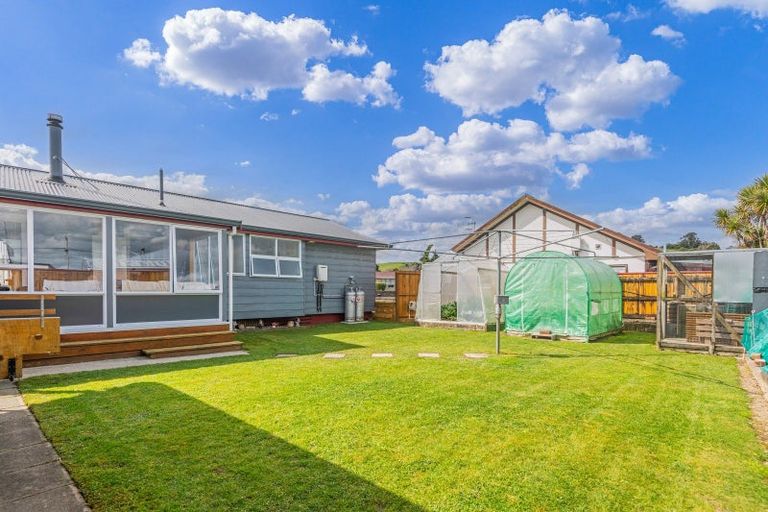 Photo of property in 9 Maire Street, Pahiatua, 4910