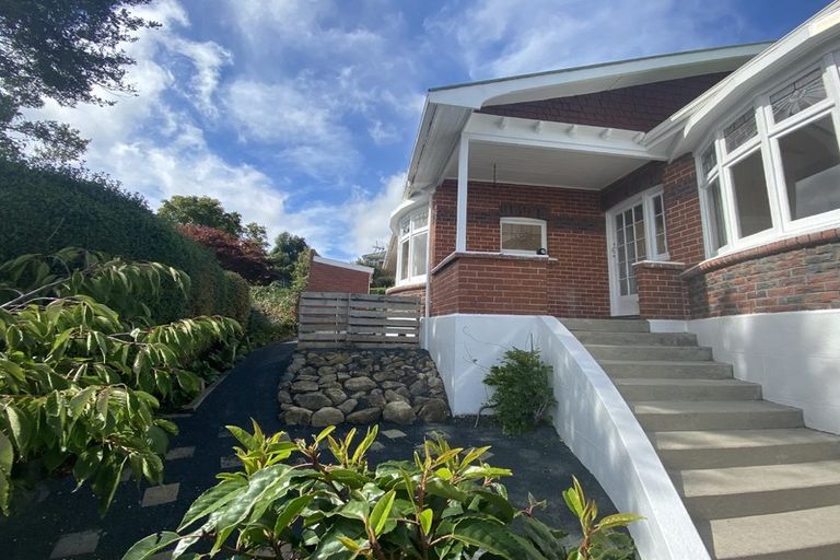 Photo of property in 34 Grandview Crescent, Opoho, Dunedin, 9010