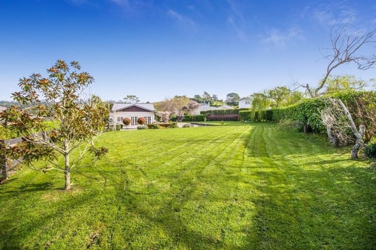 Photo of property in 120 Vaughans Road, Long Bay, Albany, 0792