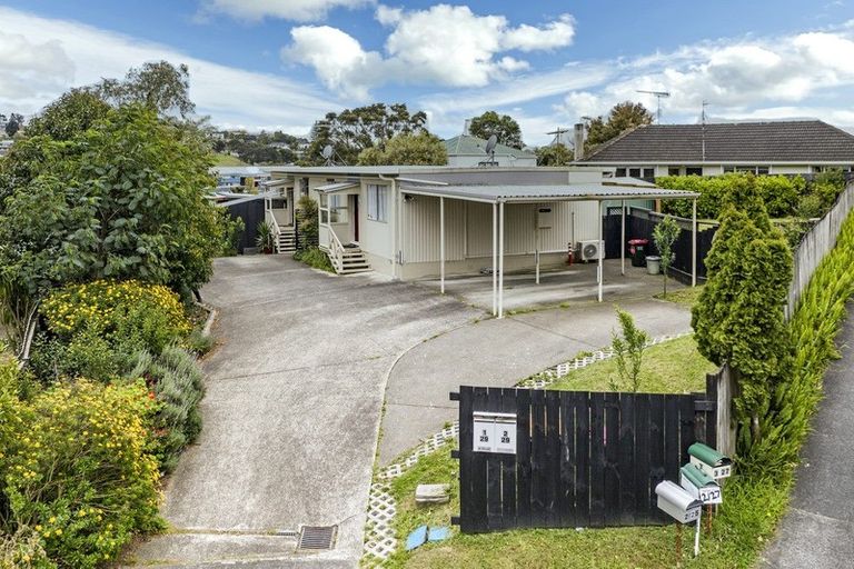 Photo of property in 1/29 Ludlow Terrace, Totara Vale, Auckland, 0627