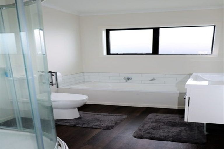 Photo of property in 55 Buddle Road, Wallaceville, Upper Hutt, 5018