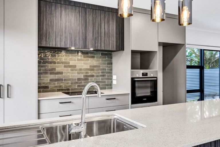 Photo of property in 7 Egmont Street, Hawera, 4610