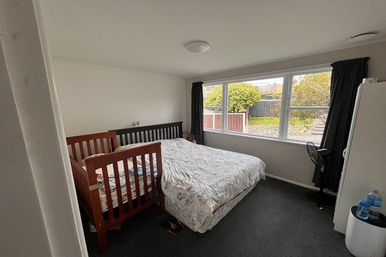 Photo of property in 23 Diane Grove, Paparangi, Wellington, 6037