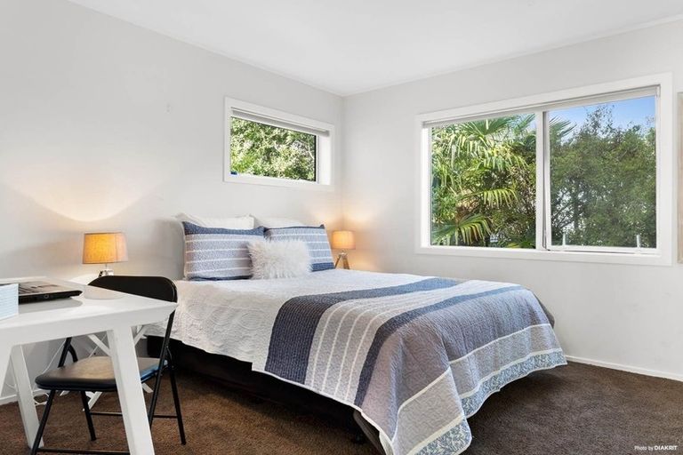 Photo of property in 63 Cliff Road, Torbay, Auckland, 0630