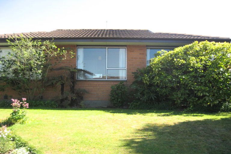 Photo of property in 154 Northcote Road, Northcote, Christchurch, 8052