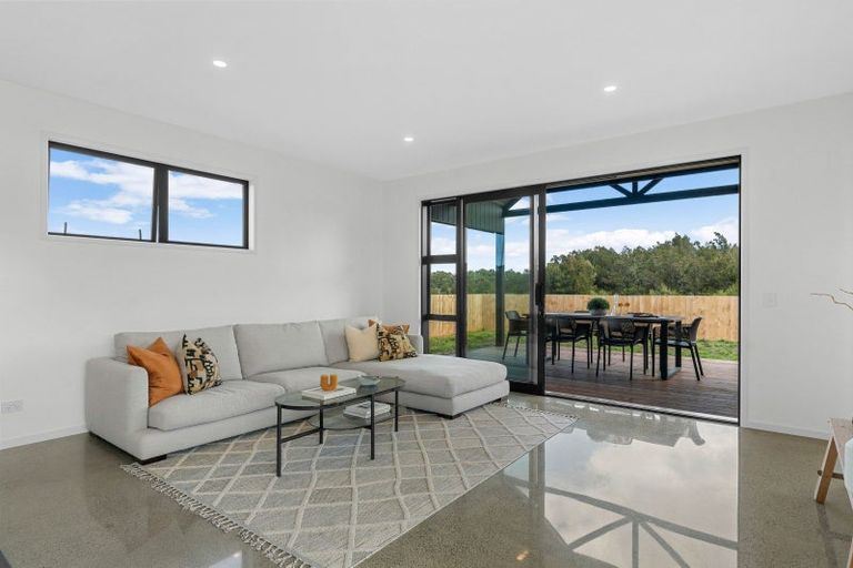 Photo of property in 8 Grey Heron Close, Mangawhai Heads, 0573