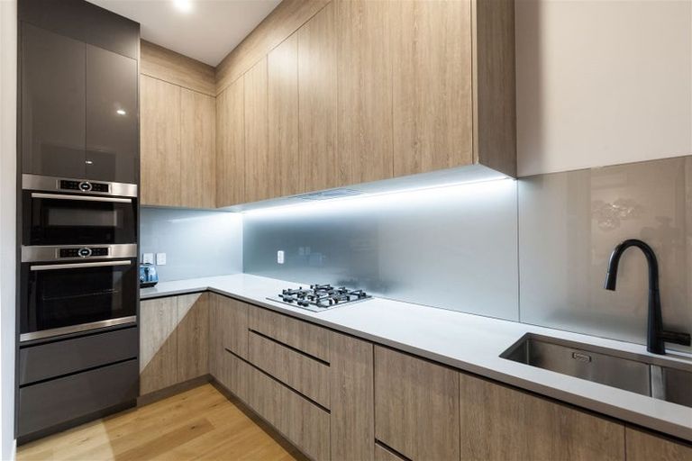 Photo of property in 6 Kina Place, Long Bay, Auckland, 0630