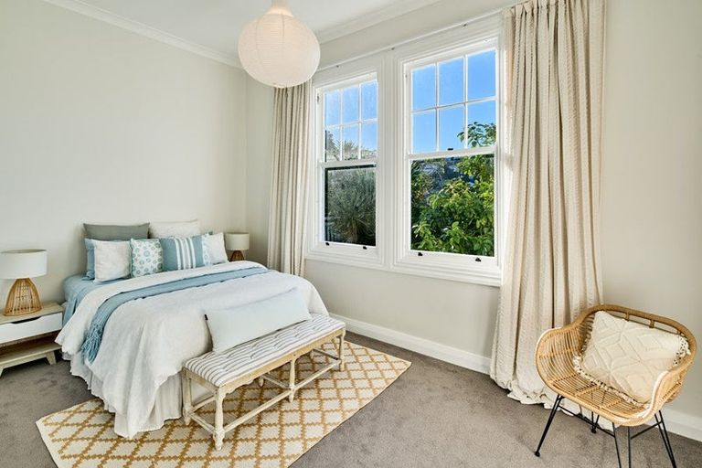 Photo of property in 32 Maarama Crescent, Aro Valley, Wellington, 6021