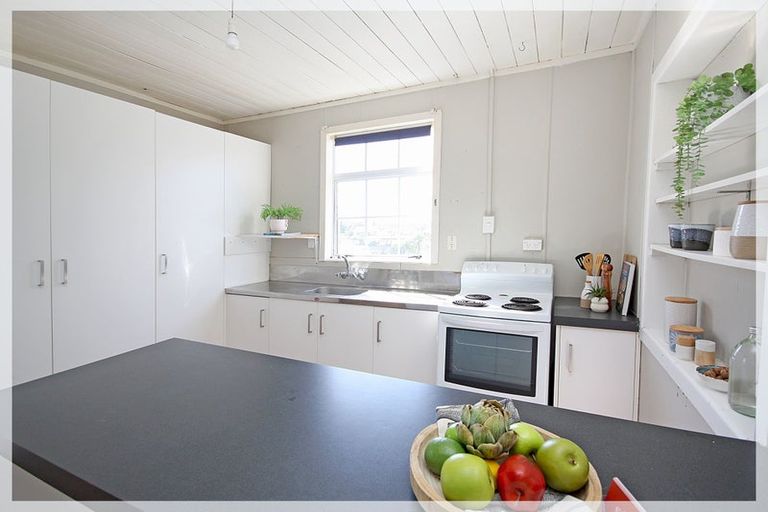 Photo of property in 120 Seabury Avenue, Foxton Beach, Foxton, 4815