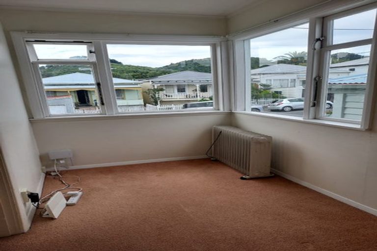 Photo of property in 6 Picton Avenue, Newtown, Wellington, 6021