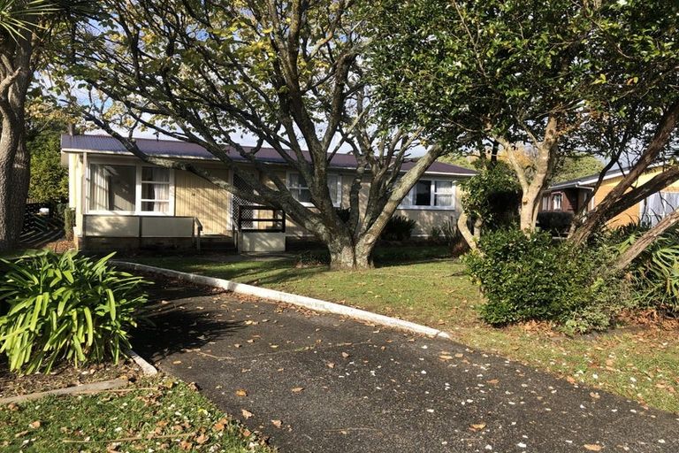 Photo of property in 14 Tatariki Street, Rosehill, Papakura, 2113