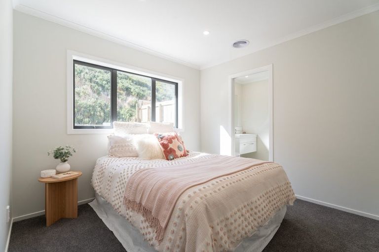 Photo of property in 29 Farnworth Terrace, Churton Park, Wellington, 6037