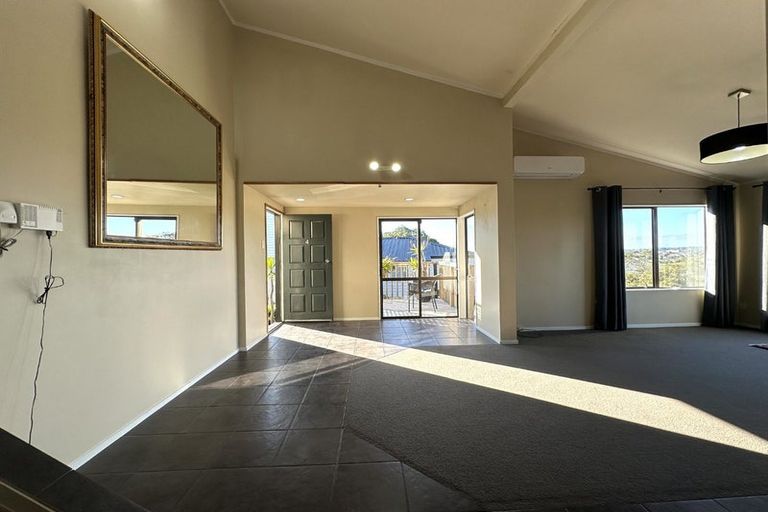 Photo of property in 4/141 Colwill Road, Massey, Auckland, 0614