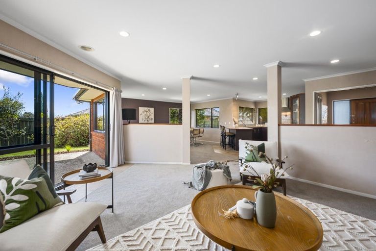 Photo of property in 15 Frame Place, Owhata, Rotorua, 3010