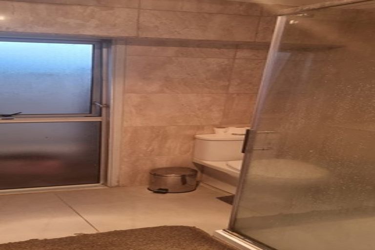 Photo of property in 17 Glengowan Place, Conifer Grove, Takanini, 2112