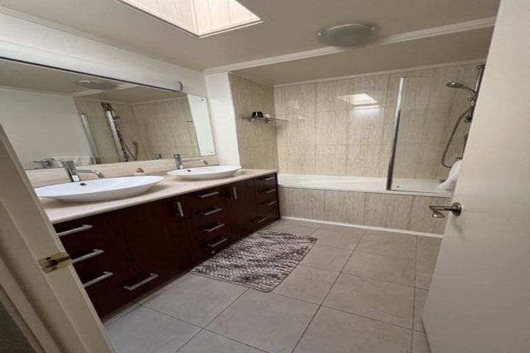 Photo of property in 173a Mokoia Road, Birkenhead, Auckland, 0626