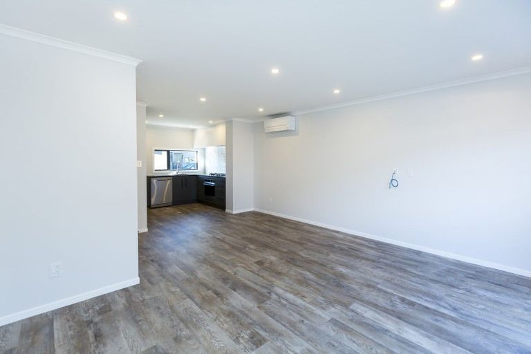 Photo of property in 5 Reakes Crescent, Wallaceville, Upper Hutt, 5018