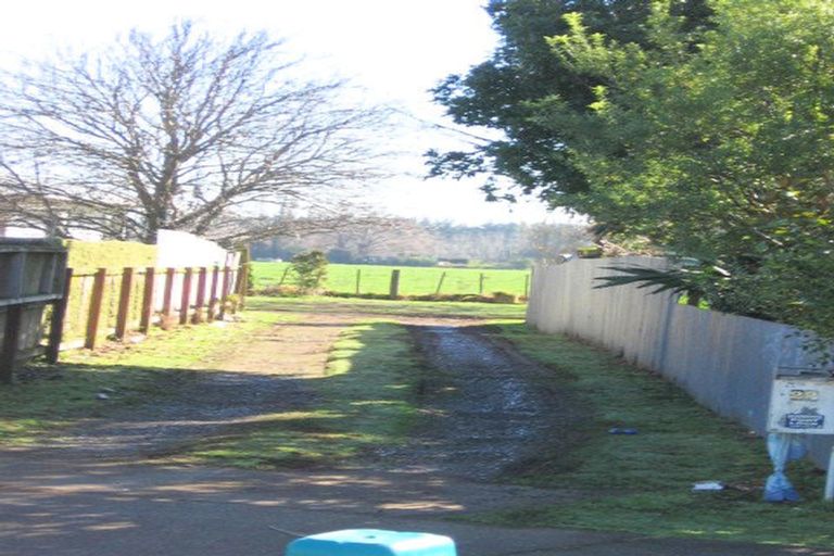 Photo of property in 22 Pukeroa Place, Papakura, 2110