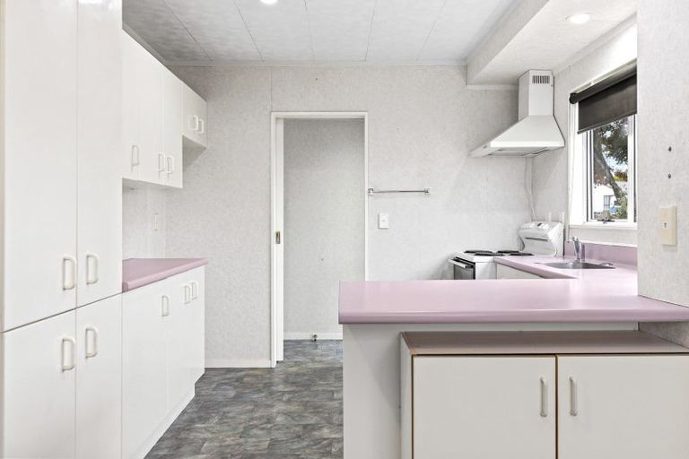 Photo of property in 82 Grace Crescent, Richmond Heights, Taupo, 3330