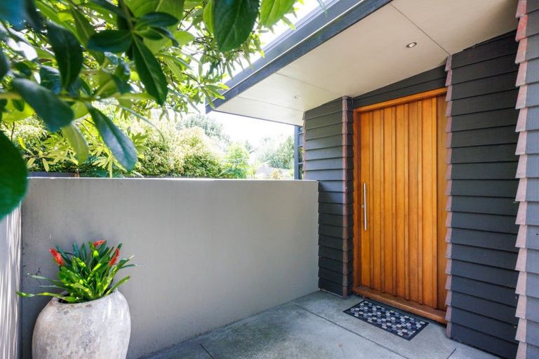 Photo of property in 143 Victoria Avenue, Hokowhitu, Palmerston North, 4410